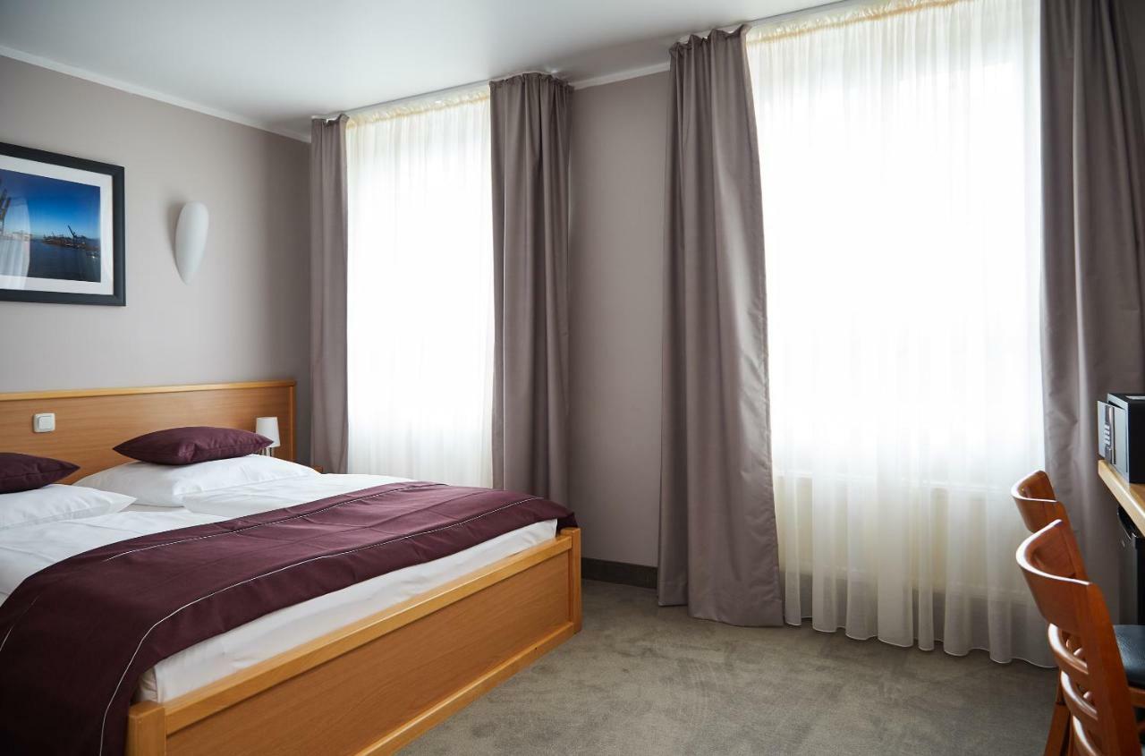Hotel Hafentor ฮัมบูร์ก ภายนอก รูปภาพ